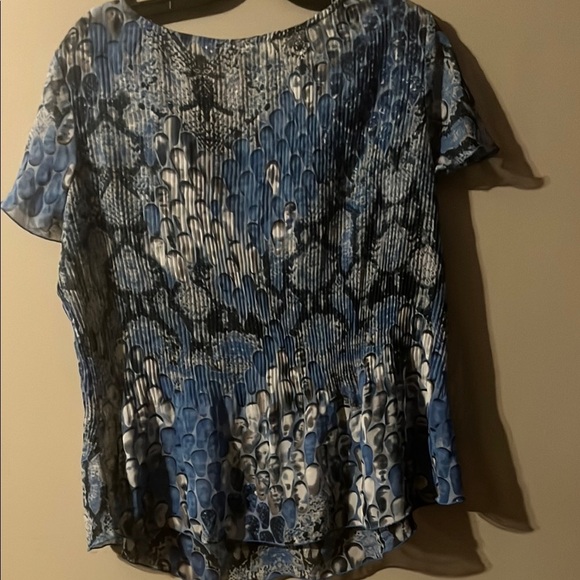 Blue and Black Ruffled Flutter Sleeve Blouse - Picture 3 of 3